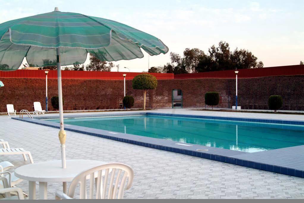 Dammam Hotel Buitenkant foto